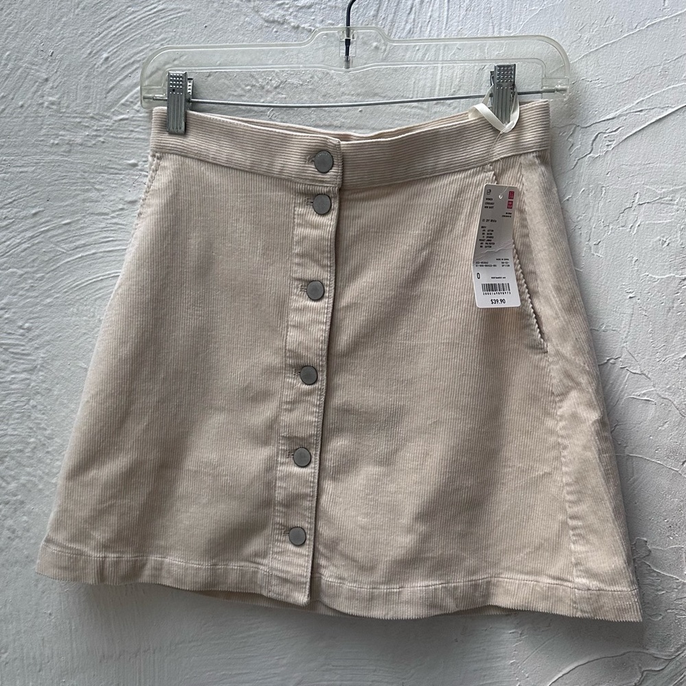 Uniqlo corduroy mini skirt off white